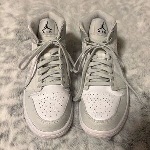 Nike Air Jordan 1 Mid Swoosh Logo - Grey Camo